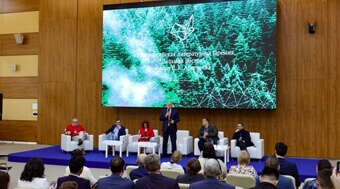 На МедиаСаммите-2022 огласили состав жюри нового сезона Премии им. Арсеньева